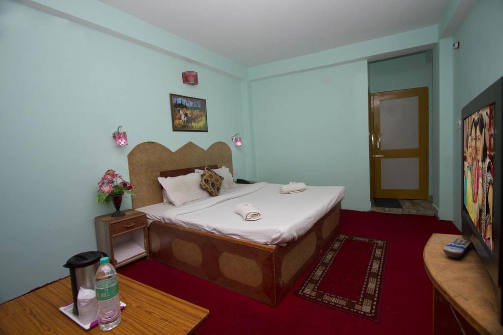 Hotel Ocean Inn Manali  Room photo